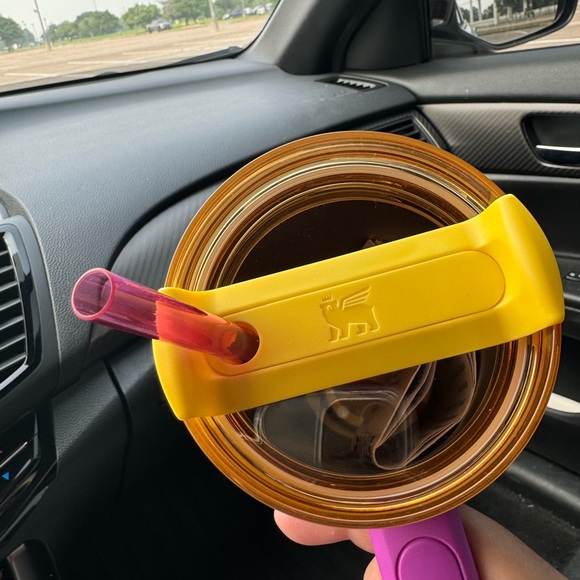 Stanley X Starbucks Summer Sunset 40oz Tumbler - Picture 3 of 3